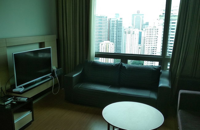 Queens Service Suite at Swiss Garden Residences - Photo 18