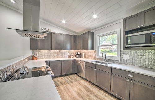 Lake Barkley Waterfront Home with Deck and Boat Dock! - Foto 9