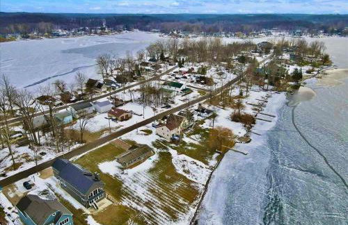 Modern SW Michigan Lakefront Home with Fireplace - Foto 4