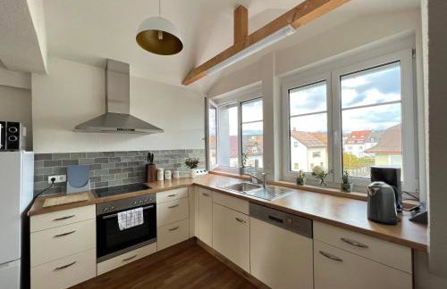 Schöne Altbauwohnung mit großer Dachterrasse für bis zu 8 Personen - Foto 5