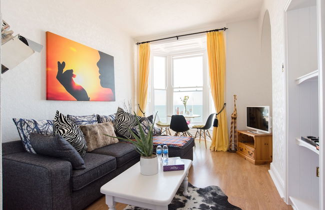 Ar Lan Y Mor Seaside Apartment - Photo 14