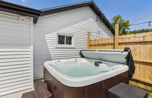 Charming 3-Bedroom - Hot Tub & Game Room - Foto 11