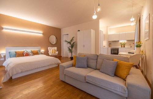 ComfortHouse Netflix, Prime, WiFi, TV, Balcony - Foto 17