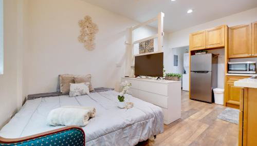 Work and Play! Studio Retreat 2 Mi to Dtwn Riverside - Foto 1