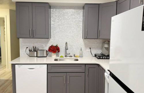 2 King beds Queen Sleeper Sacred Hear Downtown - Photo 13