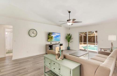 Beach Getaway - Private Heated Pool & 2 King Beds - Foto 8