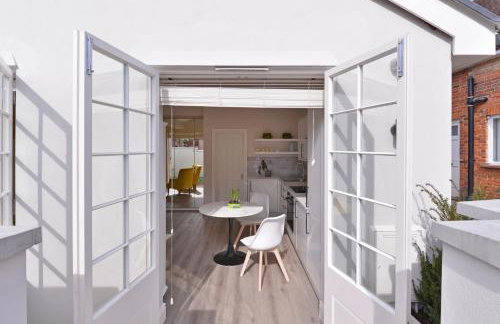 1 bedroom flat in centre of Odiham- free parking - Photo 11