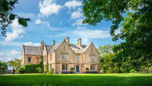 Healey Hall - Photo 2