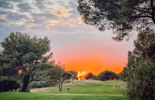 LA PERLE DE PROVENCE-Magnifique Vue CLIM LINGE Golf Saumane 6P Piscine Tennis - Foto 19