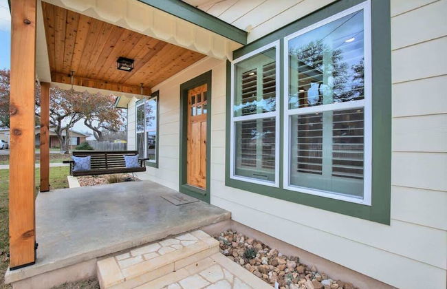 Upscale Home With Pool and Firepit - Close to Mercer St! - Foto 34