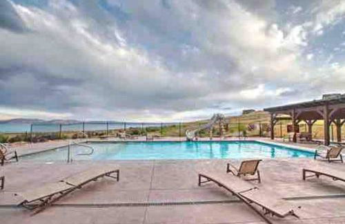 Skybridge Bear Lake Sleeps 61-75 with condo add-on - Foto 28