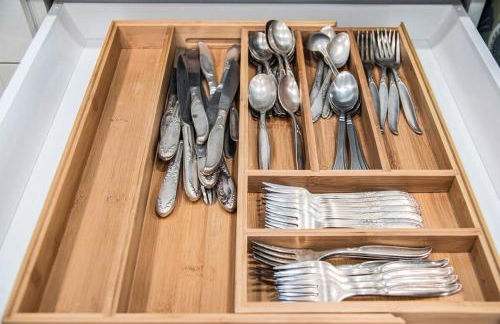 Bright & Stylish 4BR Spot - Close to Downtown Fun - Foto 52