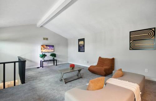 Stylish 2BR Loft Near ISU Hospitals & Downtown - Foto 6