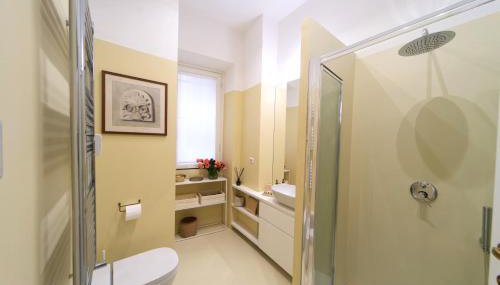 Trevi My Charming Holiday Home, at Trevi Fountain - Foto 5, Shower
