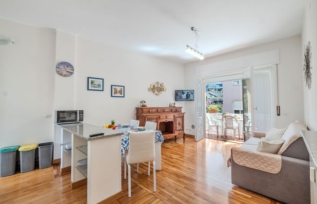 Les Petites Fleurs in Ospedaletti - Photo 2