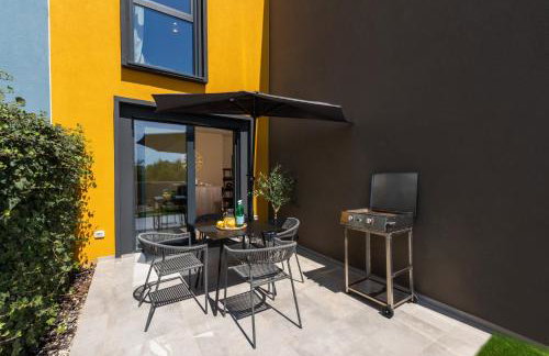 NEW stylish Casa Melisa with 2 gardens and BBQ facilities! - Foto 9