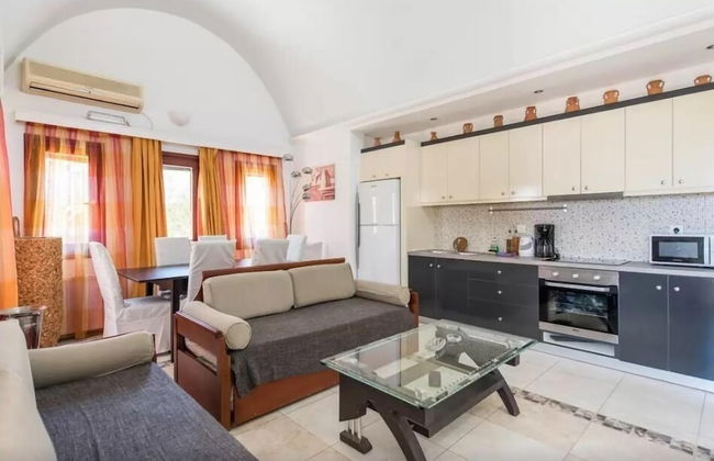 Birds Villa Apartments with Heated Pool - Including Car and Breakfast - Foto 52