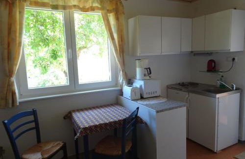 Holiday Home Kleines Ferienhaus mit Garten und Grill in Garitz by Interhome - Photo 6