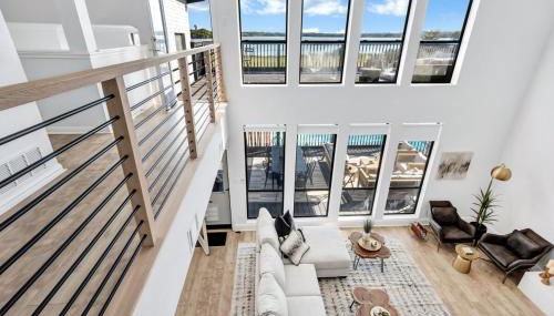 Lakefront Luxe 6BR 4B Home with Pool & Hot Tub - Foto 4