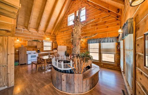 Secluded Spragueville Cabin by ATV Trails and River! - Foto 7