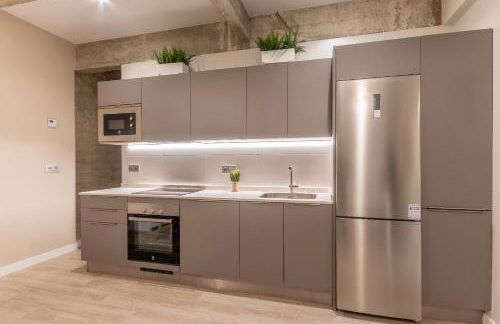 Recién reformado junto a metro San Mamés - Foto 29