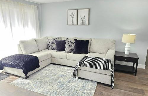 Modern 4BR Near Six Flags & Naval Base - Foto 11