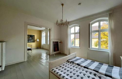 Beautiful apartment in a historic villa - Photo 2