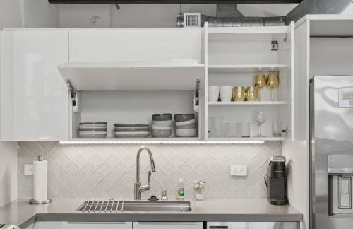 Modern Luxury Loft facing Santana Row w/Balcony - Photo 16