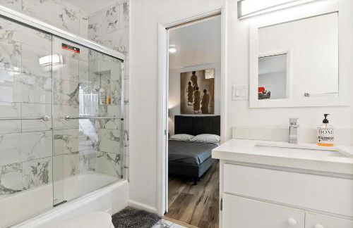 4 bedroom and 3 bath home close to universal studio and Hollywood - Foto 41