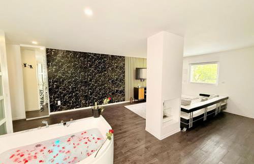 Les Suites Bisous Metz - Jacuzzi & Private Sauna - Photo 9