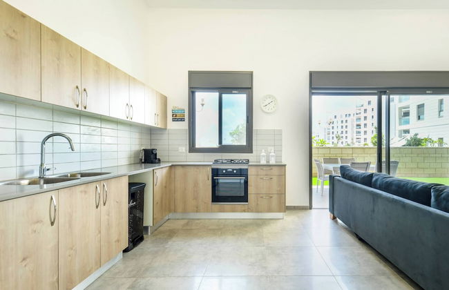 Achziv Beach Getaway with Balcony by Sea N Rent - Foto 8