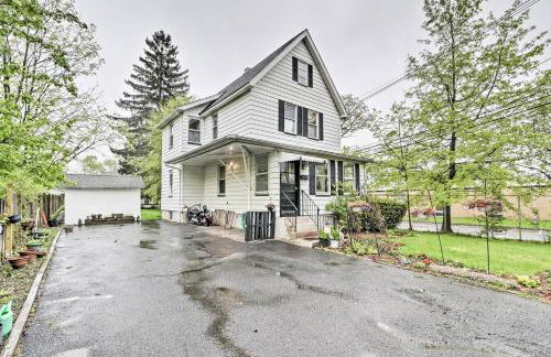 Millburn House with Deck - Walk to NYC Transit! - Foto 23