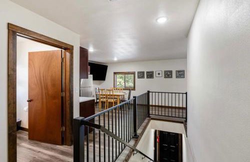 Lakefront Washington Home with Private Pool and Sauna - Foto 19