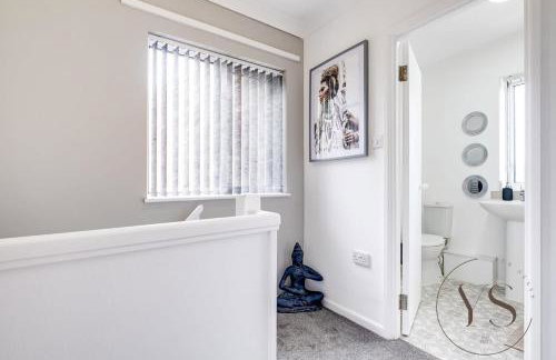 Modern 3BR Home in 9 Anson Rd Near Sandwell Hospital with Garden and Free Parking - Foto 53