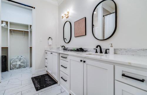 Brand New Designer Townhome in the Middle of Town - Foto 16