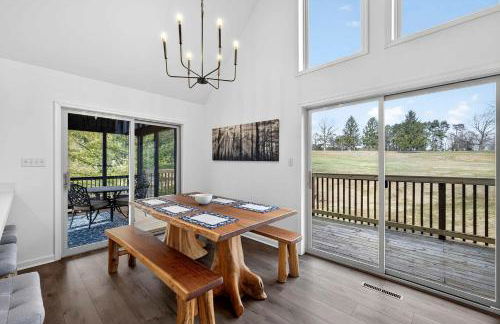 Bright Mountain Cabin with Game Room & Golf Course Views Near Hedgesville, West Virginia - Foto 25