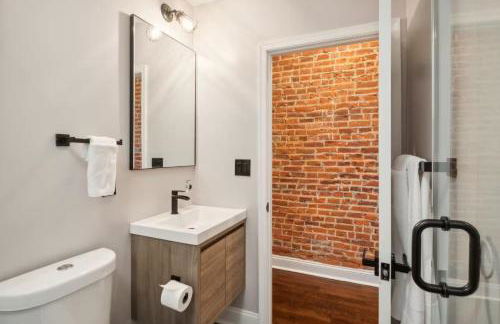 Jr 1Br w 2 Beds - Sleeps 4 - 10 min to DT - Foto 20