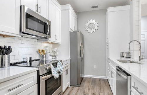 The Perch-2 Miles from Disney, Movie Theatre & Water Park - Foto 16