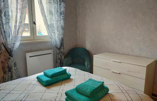 Chez Tata Malou - Maison avec jardin, cour fermée, proche toutes commodités - Foto 16