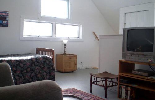 Rustic Family-Friendly Cabin Rental with Full Kitchen in the Northeast Kingdom of Vermont - Foto 3