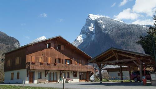 Particulier loue 2 appartements communicants dans chalet à Samoëns jusqu à 16 couchages - Foto 1