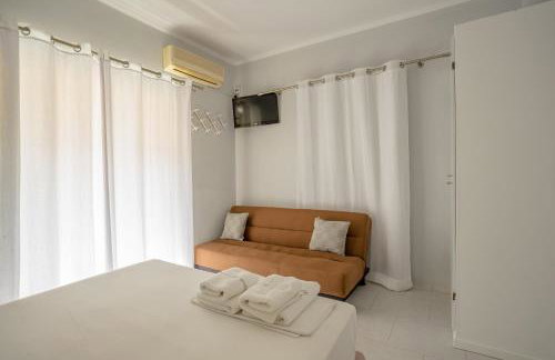 Aggelos Apartments & Deluxe Studios - Photo 16