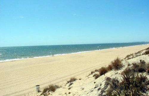 Casa céntrica, 3 dormitorios, gran terraza, cerca de la playa - Foto 12