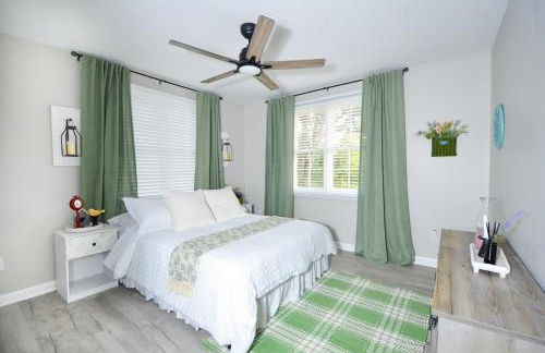 Private 1 Acre Retreat, Spa, Firepit, Gym, Chickens, King Suite, Pets - Foto 45