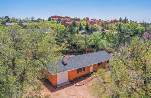 Flagstone Hall! Family Home w Scenic Views - Foto 25