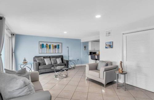 Villa Bella Newly Remodeled With Private Dock and Pool & Cabana Club Access - 7 night minimum stay - Foto 5