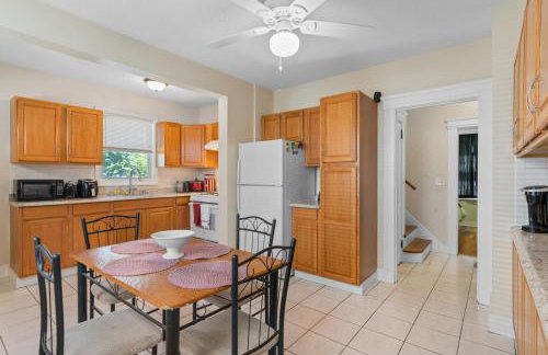 UNH Home Base 10 minutes from beach - Foto 11