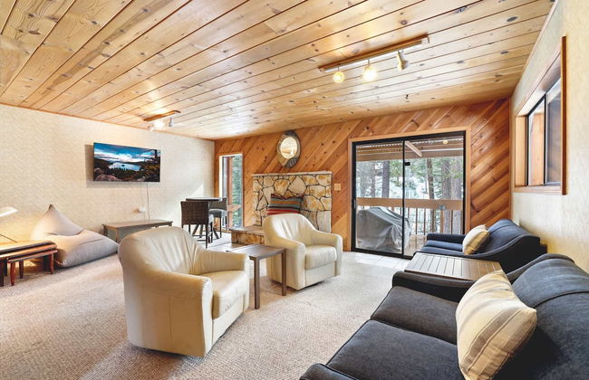 Tahoe Forest Chalet 3BR House w/ Mountain Views - Foto 21