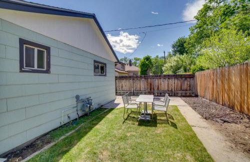 Relax Fireside! Tahoe Area Home 28 Mi to Slopes - Foto 2