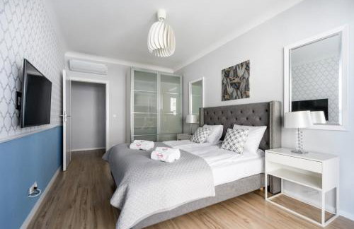 West Side Apartment - Photo 9